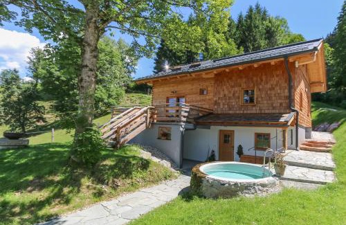 Almdorf Ski Chalet | Exceptional Chalet Die Mühle: Pet & Child Friendly Retreat