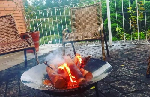 Jardim Andira House | Inviting Stay at Chalé Beijo do Sol - Family & Pet Friendly