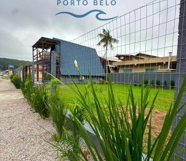 Porto Belo Ski Chalet | Relaxing Stay at Chale Bombinhas with Oceanfront Views