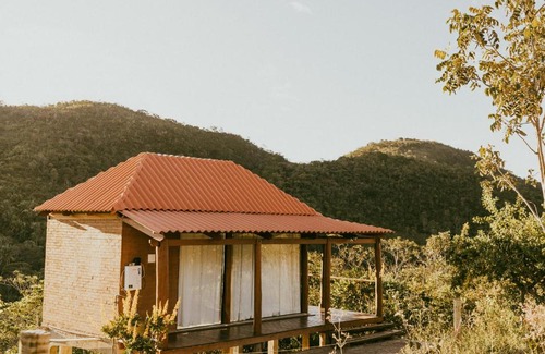 Alto Paraiso de Goias Ski Chalet | Top-Rated Chalé Brisas: A Serene Escape Awaits You