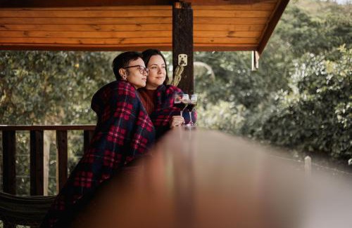 Sapucai-Mirim Ski Chalet | Relaxing Retreat with Hot Tub in Serra da Mantiqueira