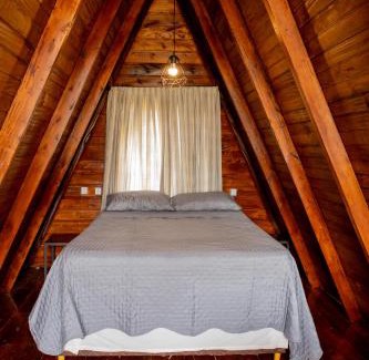 Picarras Ski Chalet | Experience CHALE DAS ESTRELAS: Pet-Friendly Getaway