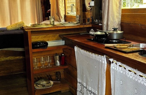Belem Ski Chalet | Inviting Retreat at Chale das Torres with Spa & Pet-Friendly