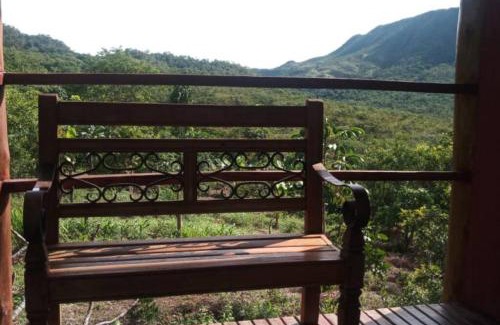 Alto Paraiso de Goias House | Relaxing Duplex with Scenic Views and Pet-Friendly Amenities