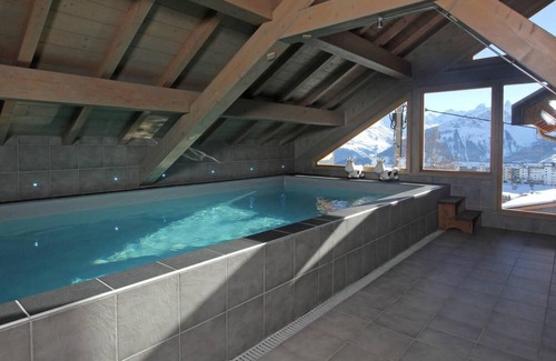 Fontcouverte-la-Toussuire Ski Chalet | Chalet, 200m from resort center, fitness, swimming pool, sauna, terrace, balcony, parking, tv