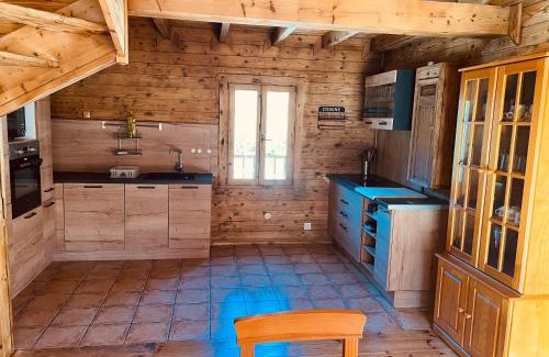 L'Hospitalet-pres-l'Andorre Ski Chalet | Pet-Friendly Chalet 6A in the Beautiful Pyrénées
