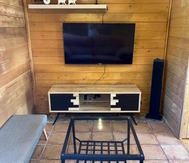 L'Hospitalet-pres-l'Andorre Ski Chalet | Pet-Friendly Chalet 6A in the Beautiful Pyrénées