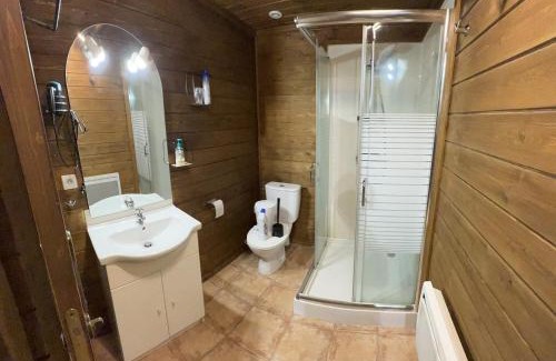 L'Hospitalet-pres-l'Andorre Ski Chalet | Pet-Friendly Chalet 6A in the Beautiful Pyrénées
