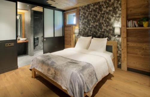 Le Petit-Bornand-les-Glieres Ski Chalet | Relax at Chalet 1703: Oceanfront Spa & Pet-Friendly Retreat