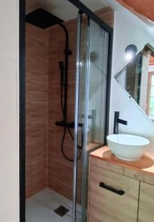 Saint-Colomban-des-Villards Ski Chalet | Discover Chalet Le Loup Bouquetin: Family & Pet Friendly Stay