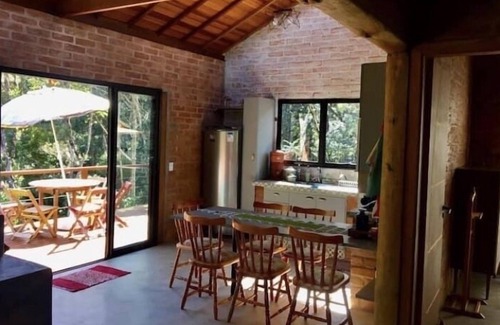 Goncalves Cottage | Inviting Chale Mirante da Pedra - Pet Friendly Retreat