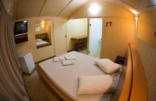Santa Terezinha Apartment | Chale Motel: Guest Rated 8/10 with Hot Tub & Breakfast