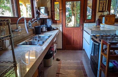Alto Paraiso de Goias House | Cozy Chale Sossego: Spa, Restaurant & Family-Friendly Stay