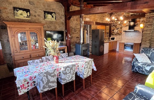 Lumbreras Cottage | Chaleco tourist house in Sierra Cebollera with private terrace.
