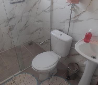 Sao Pedro Ski Chalet | Pet-Friendly Chaler Sao Jorge with Oceanfront Pool Access