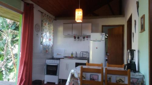 Sao Bento do Sapucai Ski Chalet | Pet-Friendly Retreat at Chales Azaleia - Rated 9/10