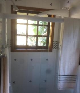 Sao Bento do Sapucai Ski Chalet | Pet-Friendly Retreat at Chales Azaleia - Rated 9/10