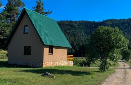 Zabljak House | Discover Chalet Čilac: Pet & Child Friendly Retreat