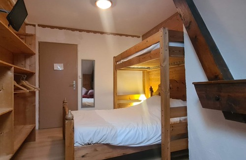 Saint-Francois-Longchamp Hotel | Relax at Chalet 1200: Spa Retreat with Family-Friendly Amenities