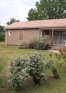 Labouheyre Ski Chalet | Inviting Chalet with Pool, Spa & High Guest Rating of 9.3