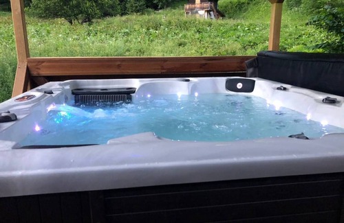 Montriond Ski Chalet | Chalet for 12-14 Guests with Pool, Spa, and Lake Views