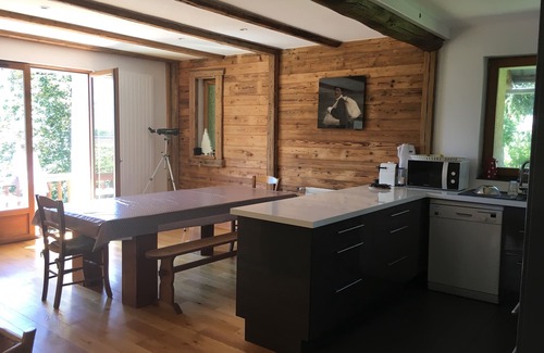 Albiez-le-Jeune Ski Chalet | Chalet for 12 with Scenic Balcony & Top Guest Rating