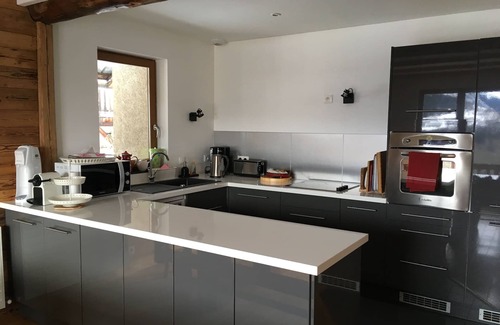 Albiez-le-Jeune Ski Chalet | Chalet for 12 with Scenic Balcony & Top Guest Rating