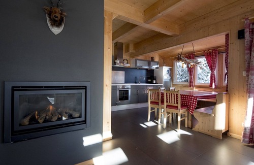 Turracher Hohe Ski Chalet | Relaxing Chalet #13 with IR-Sauna & Indoor Whirlpool