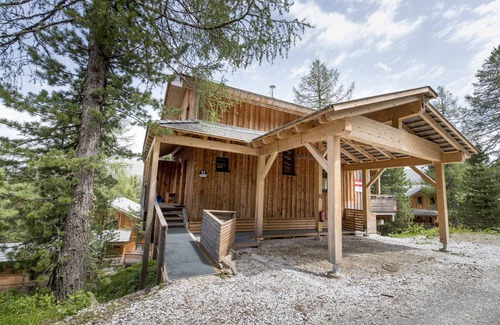 Turracher Hohe Ski Chalet | Relaxing Chalet #13 with IR-Sauna & Indoor Whirlpool