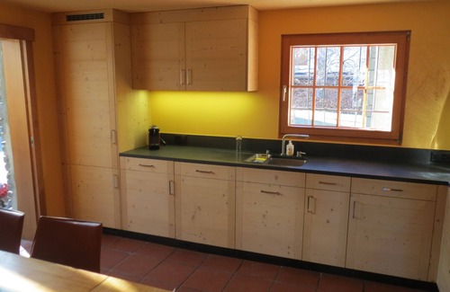 Saint-Pierre-de-Clages Ski Chalet | Spacious Châlet for 17-20, Steps from Ski Slopes & Center