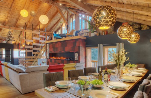 Le Petit-Bornand-les-Glieres Ski Chalet | Chalet 1703 - 5* chalet with Jacuzzi - Ideal for families up to 12 people