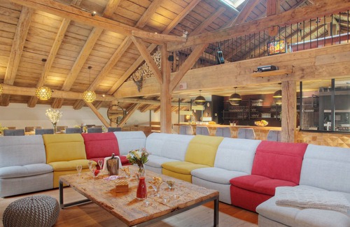 Le Petit-Bornand-les-Glieres Ski Chalet | Chalet 1703 - 5* chalet with Jacuzzi - Ideal for families up to 12 people