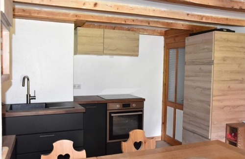 Pralognan-la-Vanoise Ski Chalet | Cozy Chalet Steps from Pralognan-la-Vanoise Center