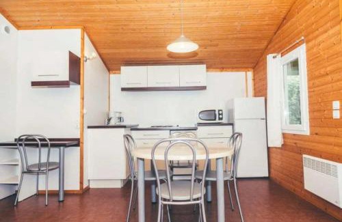 Monclar-de-Quercy Ski Chalet | Comfortable Chalet with Pool - Perfect for Families