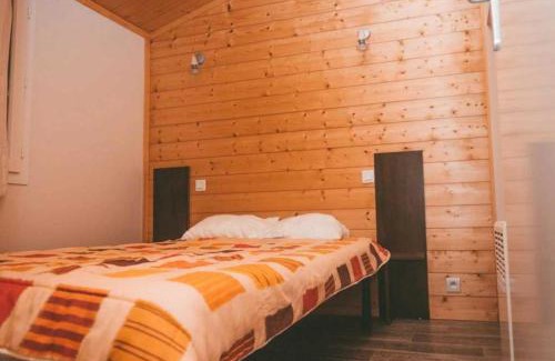 Monclar-de-Quercy Ski Chalet | Comfortable Chalet with Pool - Perfect for Families