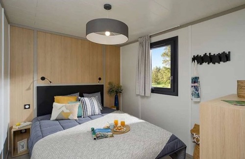 Navarrenx Ski Chalet | Chalet 3 Étoiles with Pool and Spa - Pet Friendly Getaway