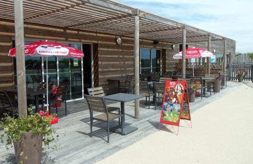 La Chapelle-Hermier Ski Chalet | Relaxing Stay at Domaine du Pre with Pool Near Lake Jaunay