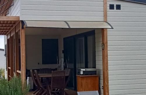 Pomerols Ski Chalet | Experience Chalet Bois: Family-Friendly Retreat with Pool