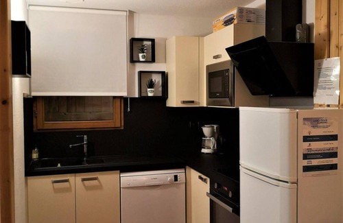 Saint-Etienne-en-Devoluy Ski Chalet | Chalet Near Shops with Pool, Spa & Ski Locker Access