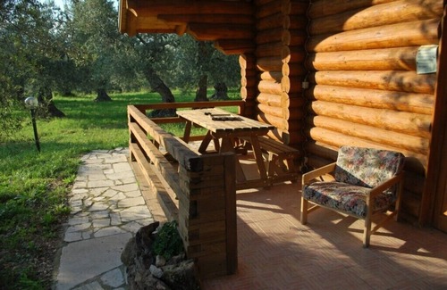 Tocco da Casauria Apartment | Chalet 4 Agriturismo: Family-Friendly Retreat with Pool