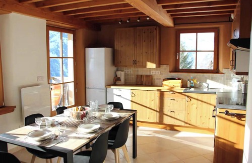 Villard-Reculas Ski Chalet | Relax at Chalet 4*: Spa, Hammam & Scenic Slopes Await