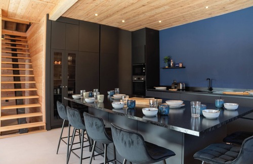 Forville Ski Chalet | Chalet 4 Friends - Relaxing Spa Retreat in Briançon