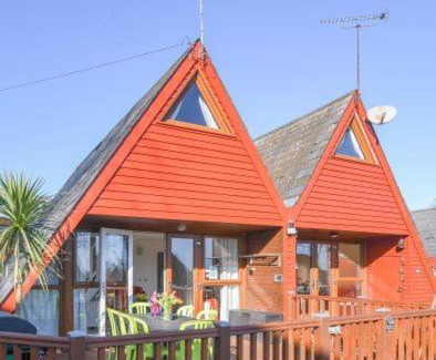 Martin Ski Chalet | Beautiful Chalet 47 By The Sea with Private Beach Access