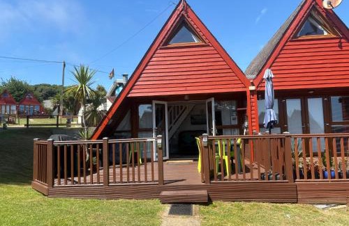 Martin Ski Chalet | Beautiful Chalet 47 By The Sea with Private Beach Access