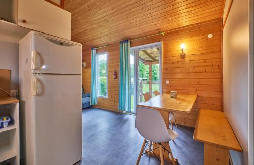 Mens Ski Chalet | Chalet for 5 with Pool and Child-Friendly Amenities