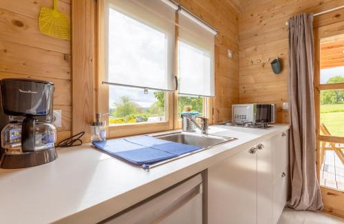 Landeleau Ski Chalet | Family-Friendly Chalet Near Canal with High Guest Ratings