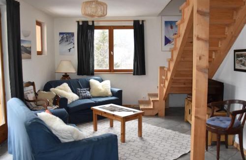 Pralognan-la-Vanoise Ski Chalet | Inviting Chalet for 8 Near the Forest in Pralognan-la-Vanoise
