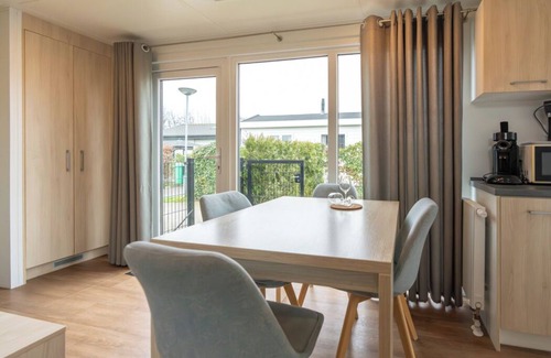 Sint-Annaland Resort | Chalet 78: Relaxing Two Bedroom Resort with Spa Amenities