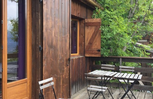 Pra Loup Ski Chalet | Cozy Chalet for 8-9 Guests Near Mechanical Rest