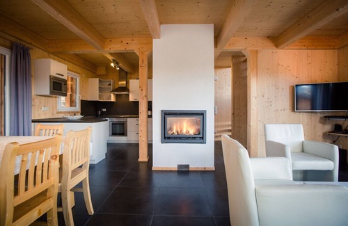 Turracher Hohe Ski Chalet | Indulge in Chalet #9 with IR-Sauna & Indoor Whirlpool